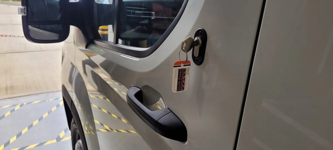 Maxus van fitted with deadlocks